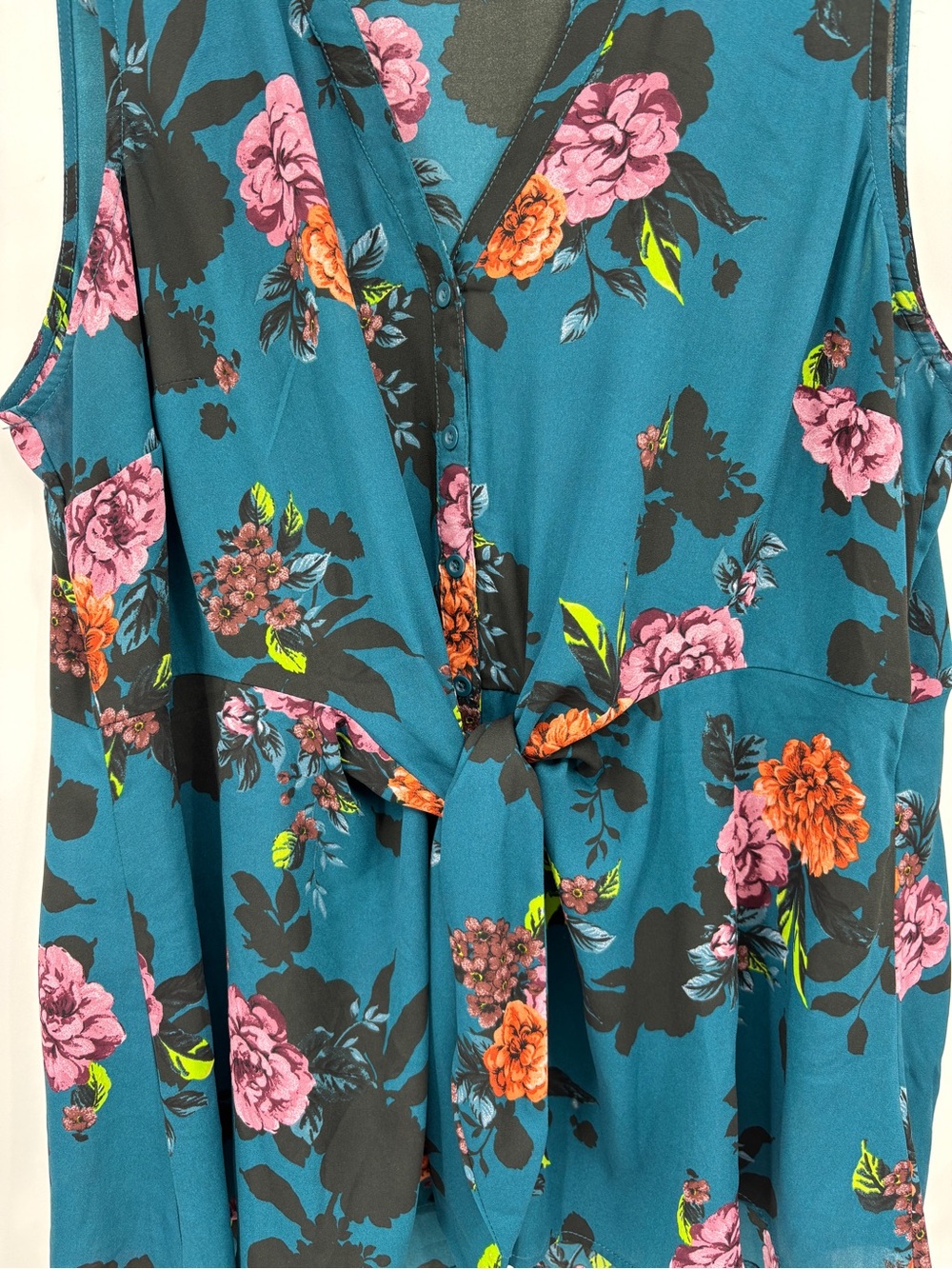 Torrid Teal Floral Tie-Front Sleeveless Top - Picture 4 of 13